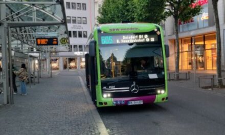 Innovation im Alltag: Bonner „Zukunftsbus“ im Linienbetrieb